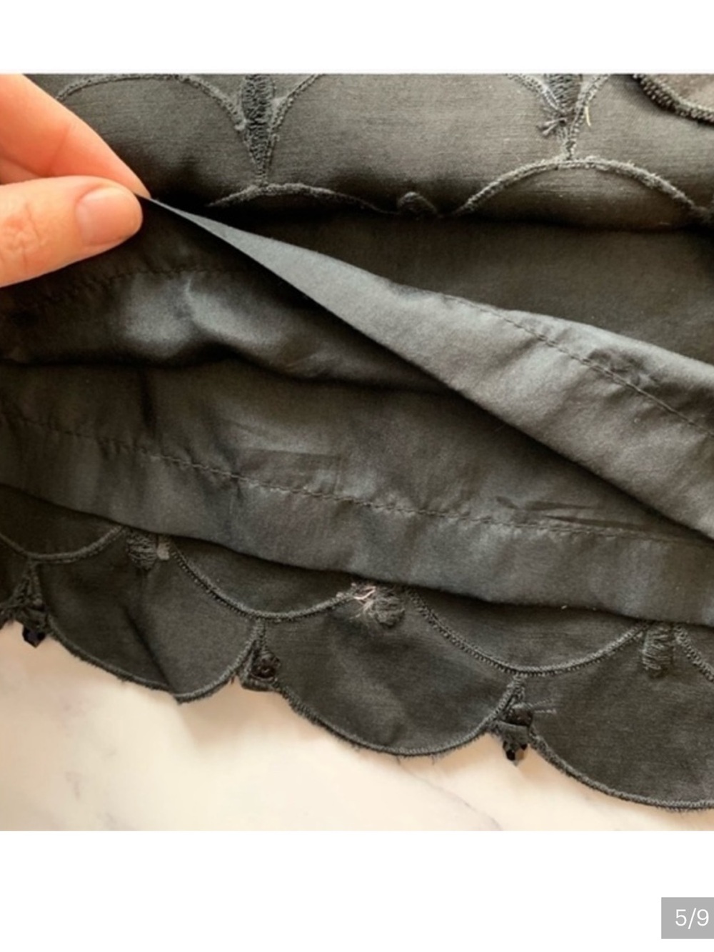 Tocca Black Silk Scaled and Scallop & Crystal  Skirt Knee Length Size 2 - Picture 4 of 8